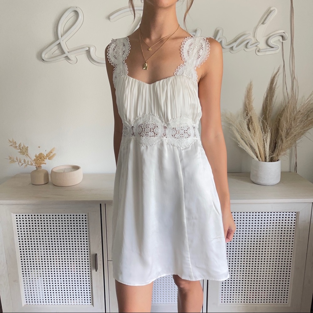 Stone Cold Fox :: Satin Lace Mini Dress